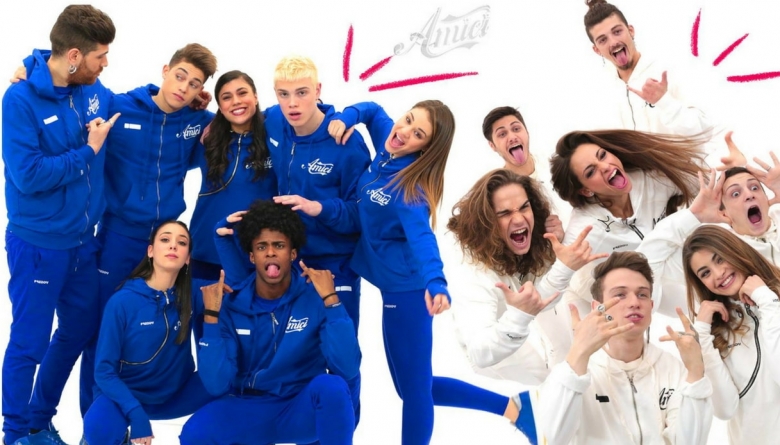 I partecipanti al talent show Amici in onda sulle reti Mediaset